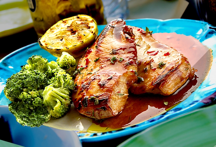 ФИЛЕТТО ДИ ПОЛЛО В МЕДОВО-АПЕЛЬСИНОВОМ СОУСЕ