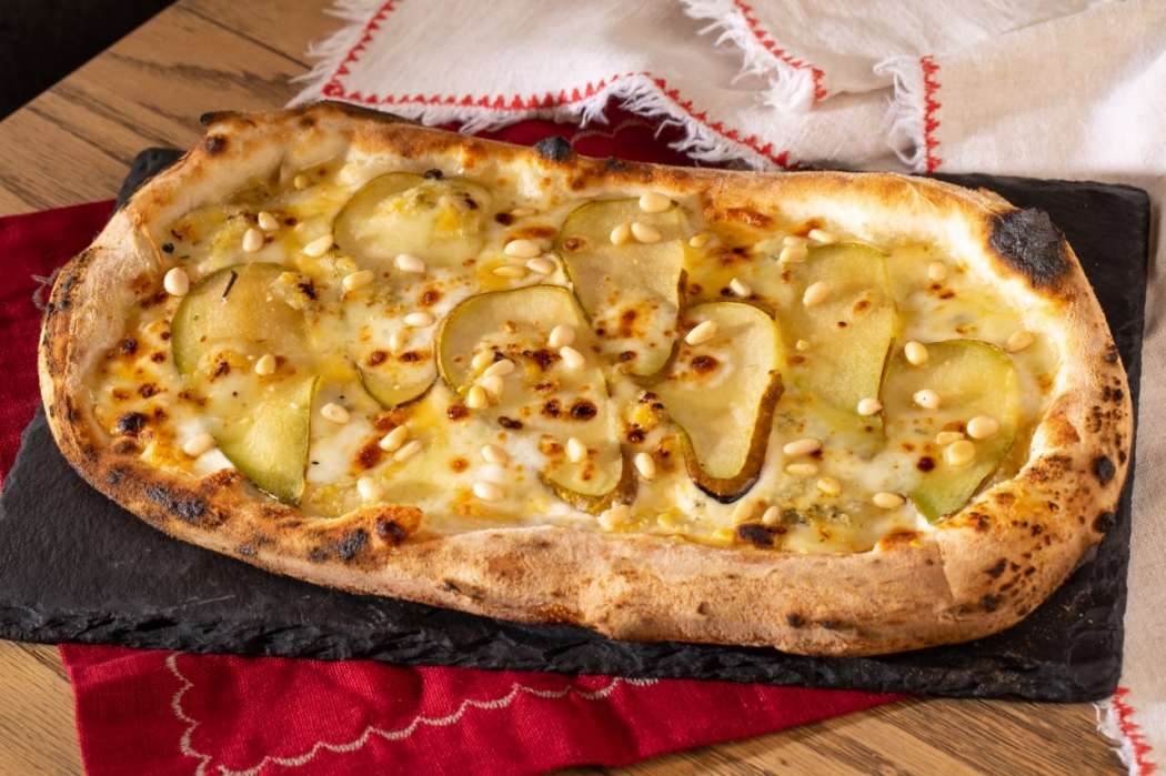 Фокачча с грушей
