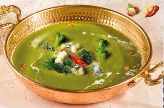 Суп-пюре из брокколи с сыром горгонзола