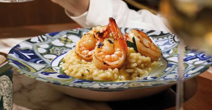 Ризотто с соусом биск и тигровыми креветками