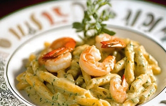 Казаречче с лососем и креветками